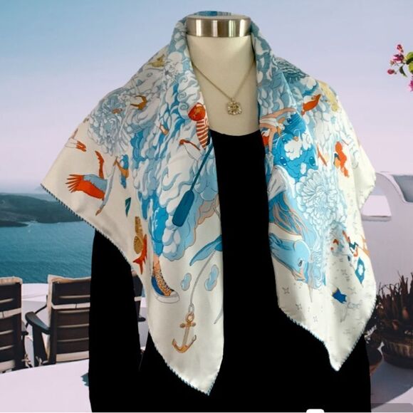 VINTAGE 100% SILK SCARF WITH STUNNING SCENES - Picture 2 of 6